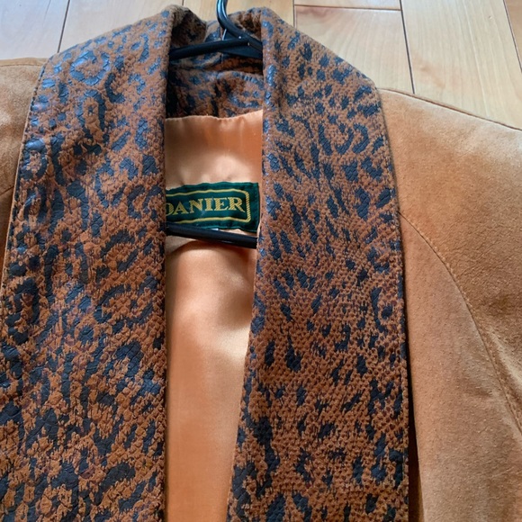 Vintage DANIER  leather coat. - Picture 3 of 3